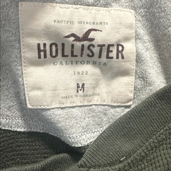 🪷 Hollister Thermal Henley Shirt - Picture 3 of 3